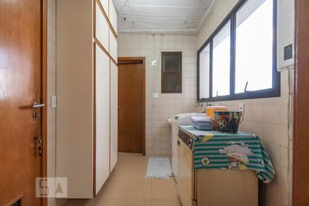 Apartamento à venda com 170m², 4 quartos e 3 vagas Apartamento à venda com 170m², 4 quartos e 3 vagasÁrea de serviço