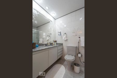 Apartamento à venda com 170m², 4 quartos e 3 vagas Apartamento à venda com 170m², 4 quartos e 3 vagasBanheiro da Suíte 3