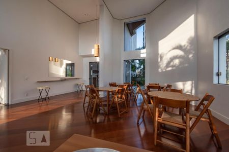 Apartamento à venda com 170m², 4 quartos e 3 vagas Apartamento à venda com 170m², 4 quartos e 3 vagasSalão de festas