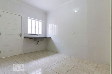 Cozinha  de casa de condomínio para alugar com 2 quartos, 50m² em Vila Libanesa, São Paulo