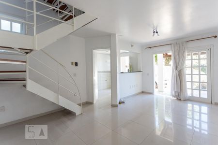 Sala de casa para alugar com 3 quartos, 109m² em Tristeza, Porto Alegre