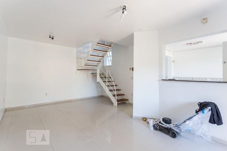 Sala de casa para alugar com 3 quartos, 109m² em Tristeza, Porto Alegre