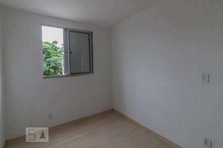 Quarto 2 de apartamento para alugar com 2 quartos, 49m² em Utinga, Santo André