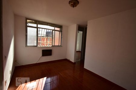Sala  de apartamento para alugar com 2 quartos, 55m² em Santa Rosa, Niterói