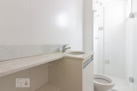 Banheiro de apartamento para alugar com 2 quartos, 50m² em Vila Guilherme, São Paulo