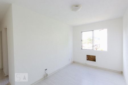 Sala de apartamento para alugar com 2 quartos, 48m² em Anil, Rio de Janeiro