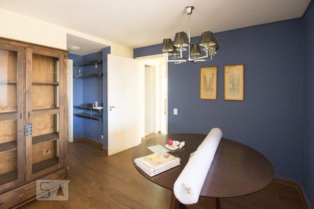 Sala de apartamento para alugar com 3 quartos, 150m² em Centro, Curitiba