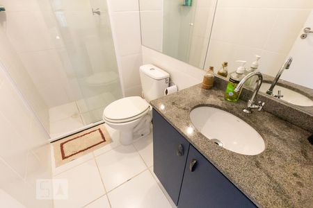 Banheiro de apartamento à venda com 1 quarto, 33m² em Barra Funda, São Paulo