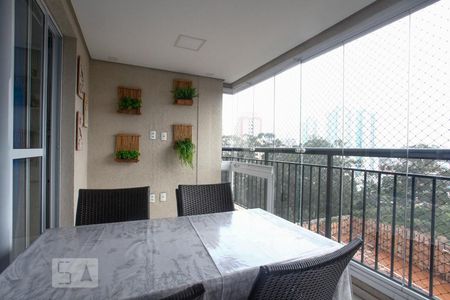 Varanda de apartamento para alugar com 4 quartos, 80m² em Jardim Flor da Montanha, Guarulhos