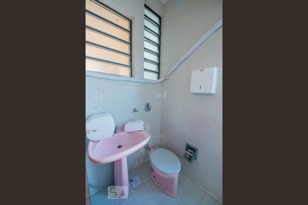 Lavabo Sala de Estar ou recepção.  de casa à venda com 6 quartos, 269m² em Centro, Novo Hamburgo