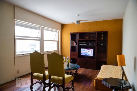 Sala de apartamento para alugar com 3 quartos, 130m² em Copacabana, Rio de Janeiro