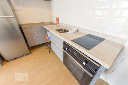 Cozinha de kitnet/studio para alugar com 1 quarto, 30m² em Sumarezinho, São Paulo