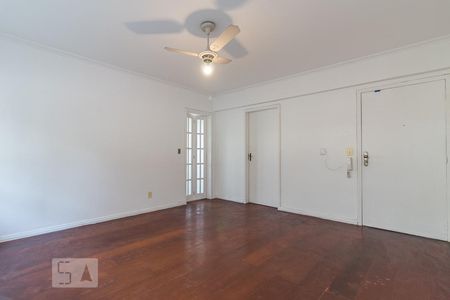 Sala de apartamento para alugar com 2 quartos, 73m² em São João, Porto Alegre