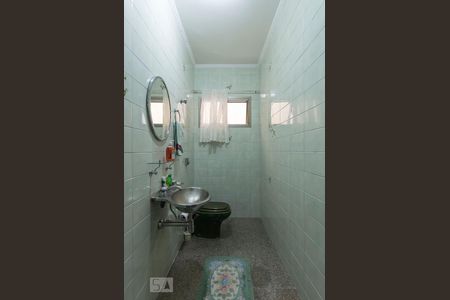 1o. Andar - Lavabo de casa à venda com 4 quartos, 450m² em Vila Moinho Velho, São Paulo