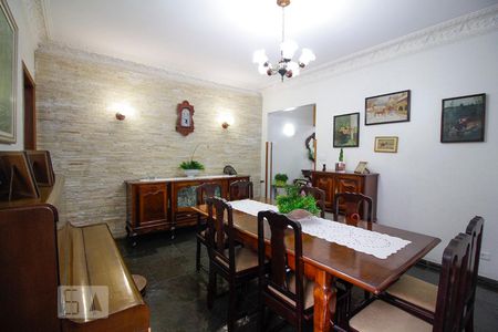 Casa à venda com 172m², 4 quartos e 1 vaga Casa à venda com 172m², 4 quartos e 1 vagaSala de Jantar