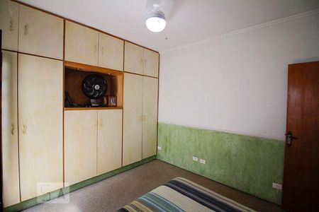 Casa à venda com 172m², 4 quartos e 1 vaga Casa à venda com 172m², 4 quartos e 1 vagaQuarto 4