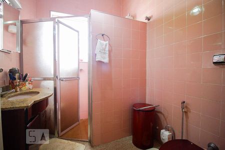 Casa à venda com 172m², 4 quartos e 1 vaga Casa à venda com 172m², 4 quartos e 1 vagaBanheiro