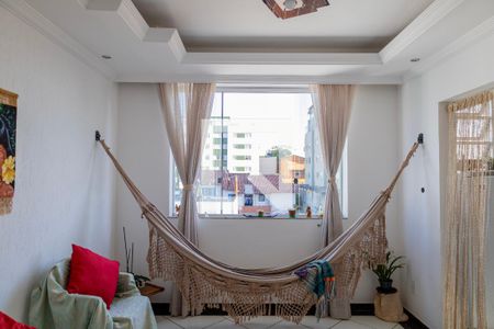 Sala de apartamento para alugar com 2 quartos, 80m² em Sagrada Família, Belo Horizonte