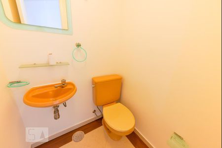 Lavabo de apartamento para alugar com 1 quarto, 55m² em Sumarezinho, São Paulo