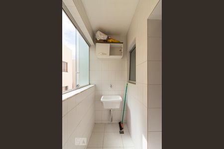 Área de Serviço de apartamento para alugar com 2 quartos, 81m² em Castelo, Belo Horizonte