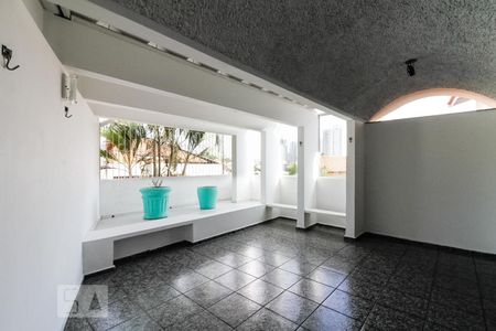 Varanda de casa de condomínio para alugar com 3 quartos, 540m² em Jardim Boa Vista (zona Oeste), São Paulo
