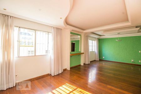 Apartamento para alugar com 135m², 4 quartos e 2 vagasSala