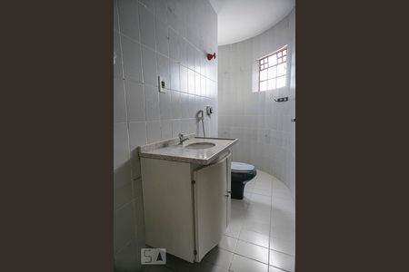 Banheiro de casa à venda com 4 quartos, 220m² em Santa Lucia, Belo Horizonte