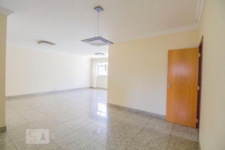 Sala de apartamento para alugar com 4 quartos, 140m² em Santo Antonio, Belo Horizonte