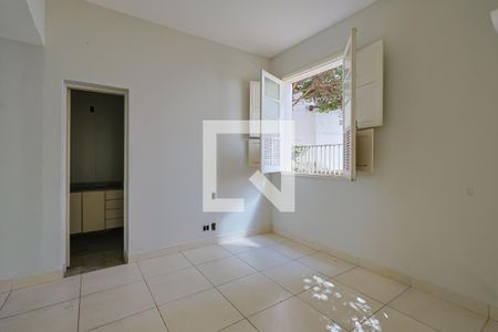 Sala de casa para alugar com 3 quartos, 290m² em Serra, Belo Horizonte