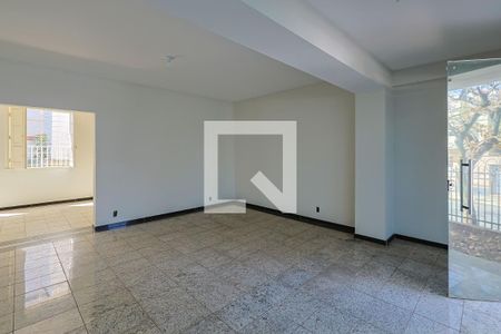 Sala de casa à venda com 3 quartos, 290m² em Serra, Belo Horizonte