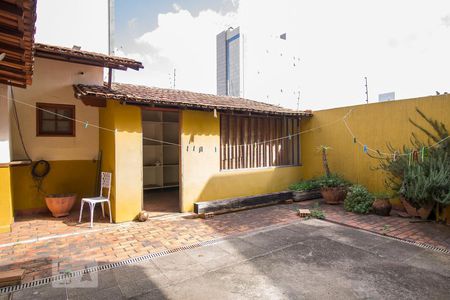 Quintal de casa à venda com 4 quartos, 269m² em Santo Antonio, Belo Horizonte