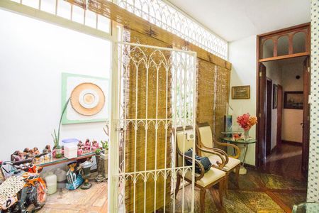 Sala de casa para alugar com 4 quartos, 269m² em Santo Antonio, Belo Horizonte