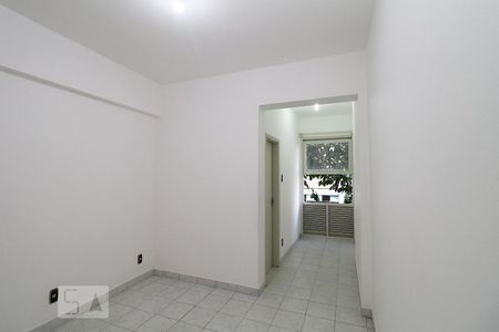 Sala. de apartamento à venda com 1 quarto, 32m² em Copacabana, Rio de Janeiro