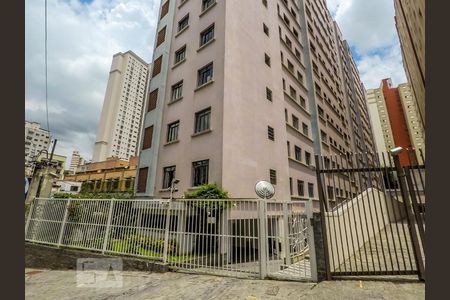 Fachada de apartamento para alugar com 2 quartos, 76m² em Aclimação, São Paulo
