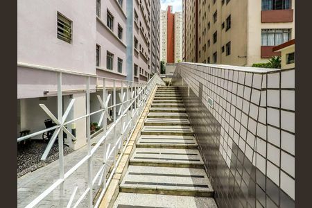Entrada de apartamento para alugar com 2 quartos, 76m² em Aclimação, São Paulo