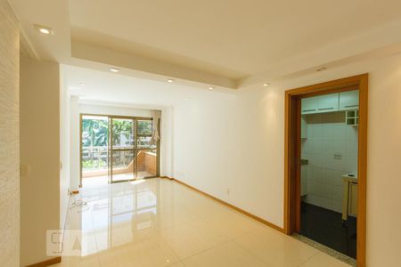 Sala de apartamento para alugar com 2 quartos, 74m² em Jacarepaguá, Rio de Janeiro