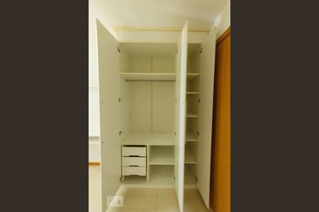 Quarto de apartamento para alugar com 2 quartos, 74m² em Jacarepaguá, Rio de Janeiro