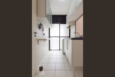 Cozinha de apartamento para alugar com 2 quartos, 55m² em Perdizes, São Paulo