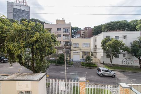Vista quarto 1 de apartamento para alugar com 3 quartos, 90m² em Centro, Curitiba