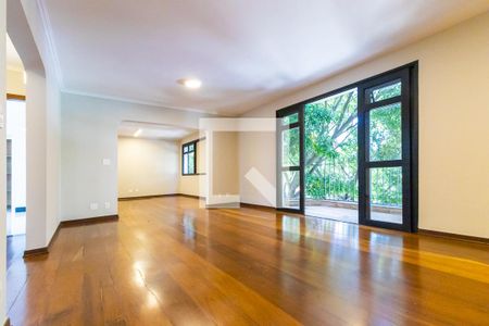 Sala de apartamento para alugar com 3 quartos, 210m² em Vila Itapura, Campinas