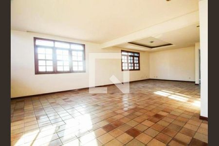 Casa para alugar com 8 quartos, 640m² em Santa Tereza, Belo Horizonte