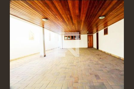Casa para alugar com 8 quartos, 640m² em Santa Tereza, Belo Horizonte