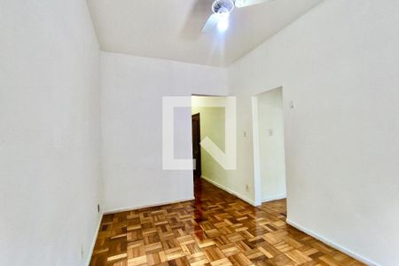 Sala de casa de condomínio à venda com 2 quartos, 70m² em Leblon, Rio de Janeiro