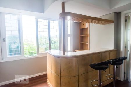 Sala de casa à venda com 3 quartos, 600m² em Jardim do Salso, Porto Alegre