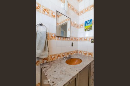 Banheiro de apartamento para alugar com 2 quartos, 80m² em Centro, Campinas