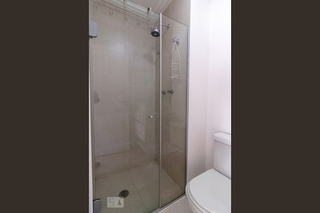 Banheiro de kitnet/studio para alugar com 1 quarto, 49m² em Vila Cordeiro, São Paulo