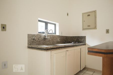 Cozinha de apartamento à venda com 1 quarto, 50m² em Lourdes, Belo Horizonte