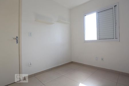 Quarto 01 de apartamento à venda com 2 quartos, 48m² em Quitaúna, Osasco