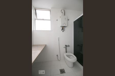 Banheiro social de apartamento à venda com 3 quartos, 85m² em Tijuca, Rio de Janeiro