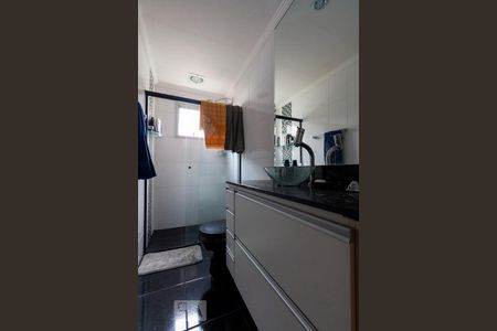 Banheiro social de apartamento para alugar com 2 quartos, 55m² em São Judas, São Paulo